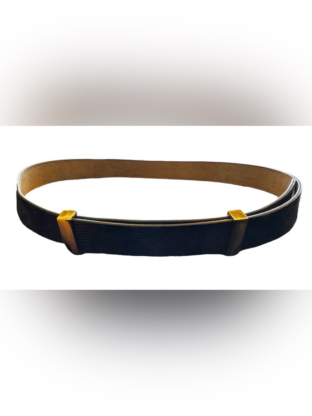 Ann Taylor size M leather 1.25 inch crocodile pattern belt black stud close